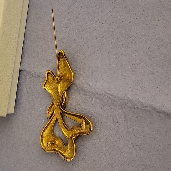 Vintage GoldTone Monet Brooch